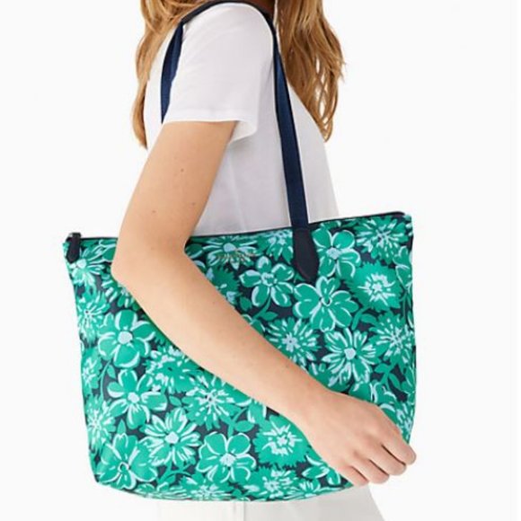 KATE SPADE NWT LARGE GREEN MULTI PACKABLE TOTE WITH WRISTLET! - Picture 1 of 13
